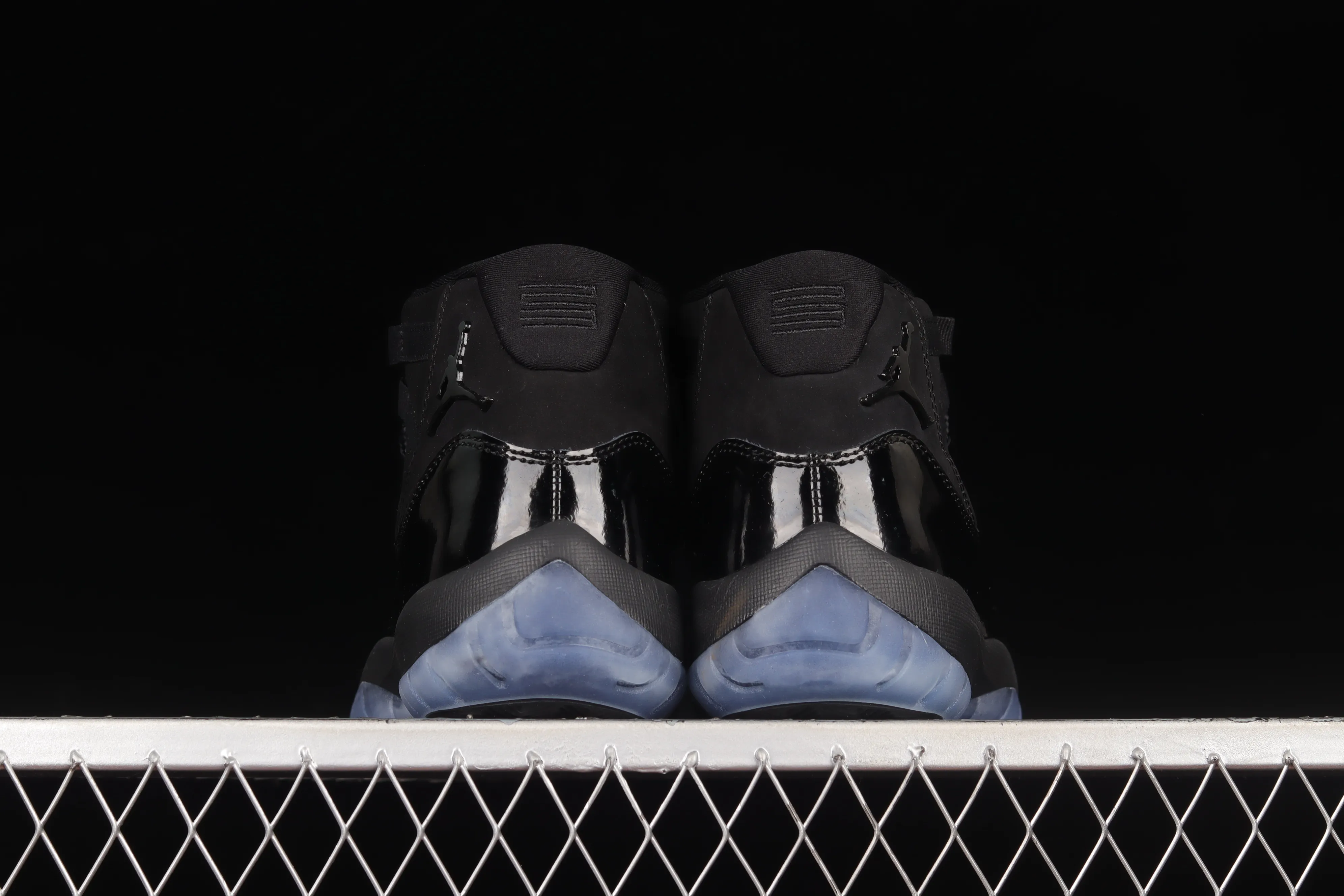 All categories Air Jordan Jordan series basketball shoes Air Jordan 11 #ZG version Air Jordan 11 "Cap and Gown" AJ11 Joe 11 Black Gamma Black Warrior Suede genuine carbon 378037-005